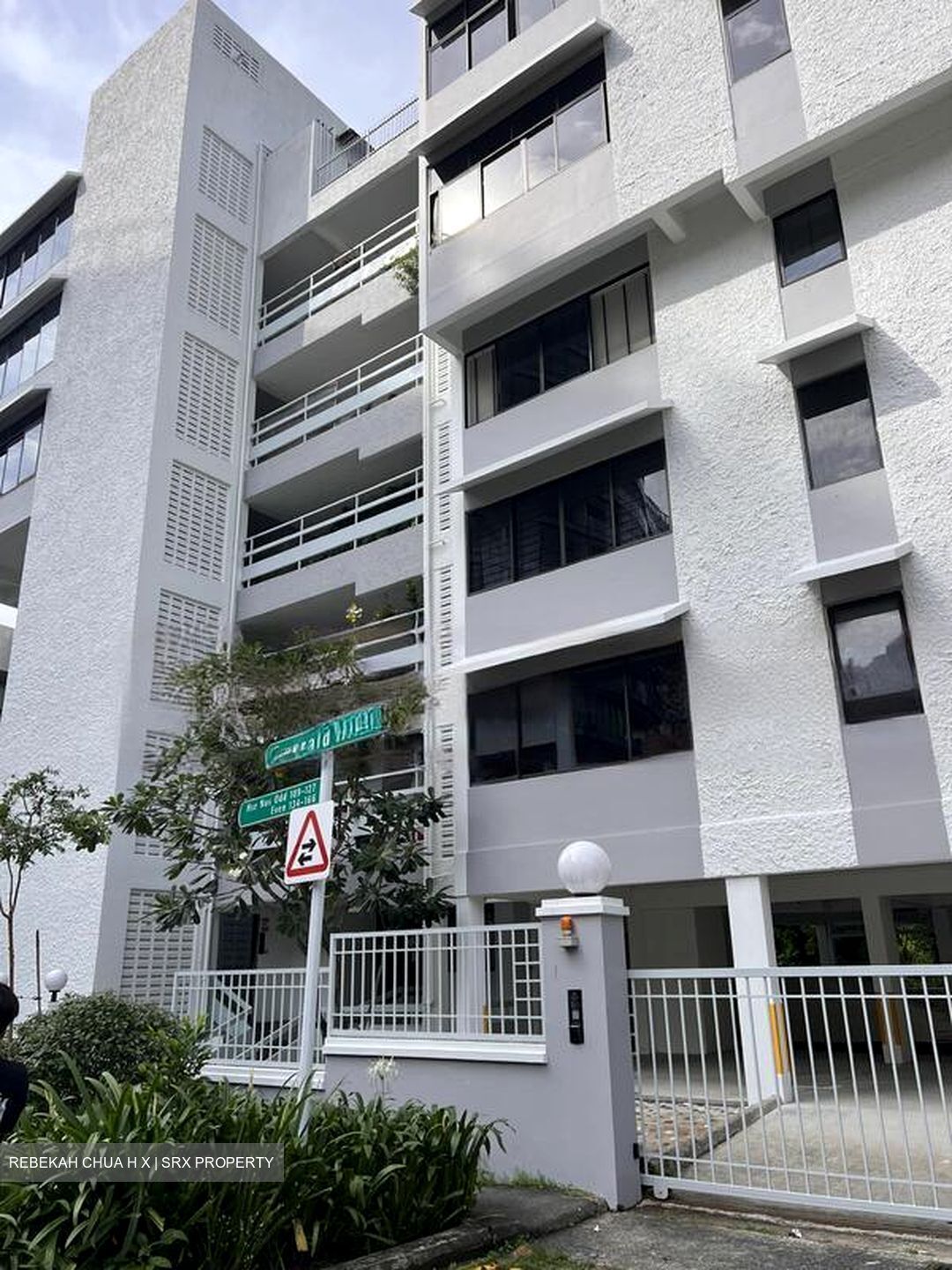 Top Ten (D9), Apartment #463232711